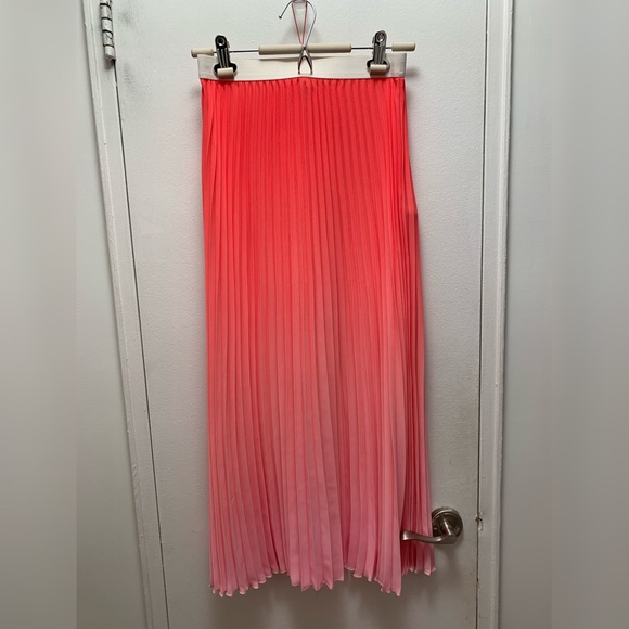 Maje Jonaelle Ombre Pleated Skirt In Pink Size 1 - Picture 3 of 7